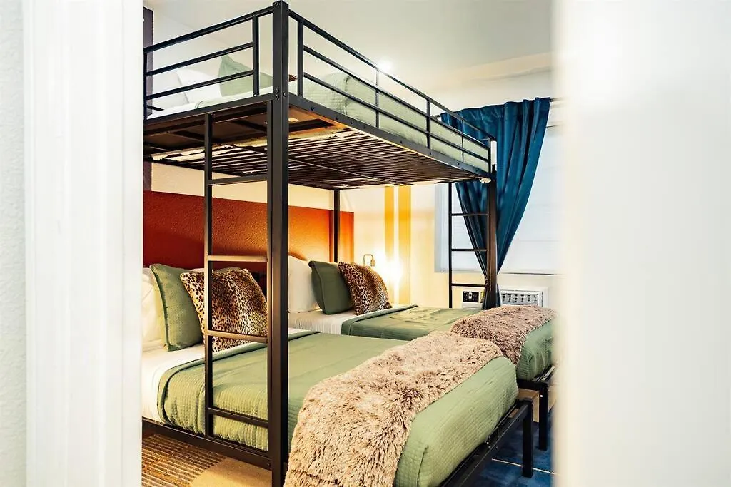 Star Motel Unit 3- New Premier & Private Las Vegas Arts District Home 0*,